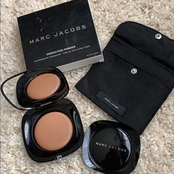 Marc Jacobs Powder - Picture 1 of 5